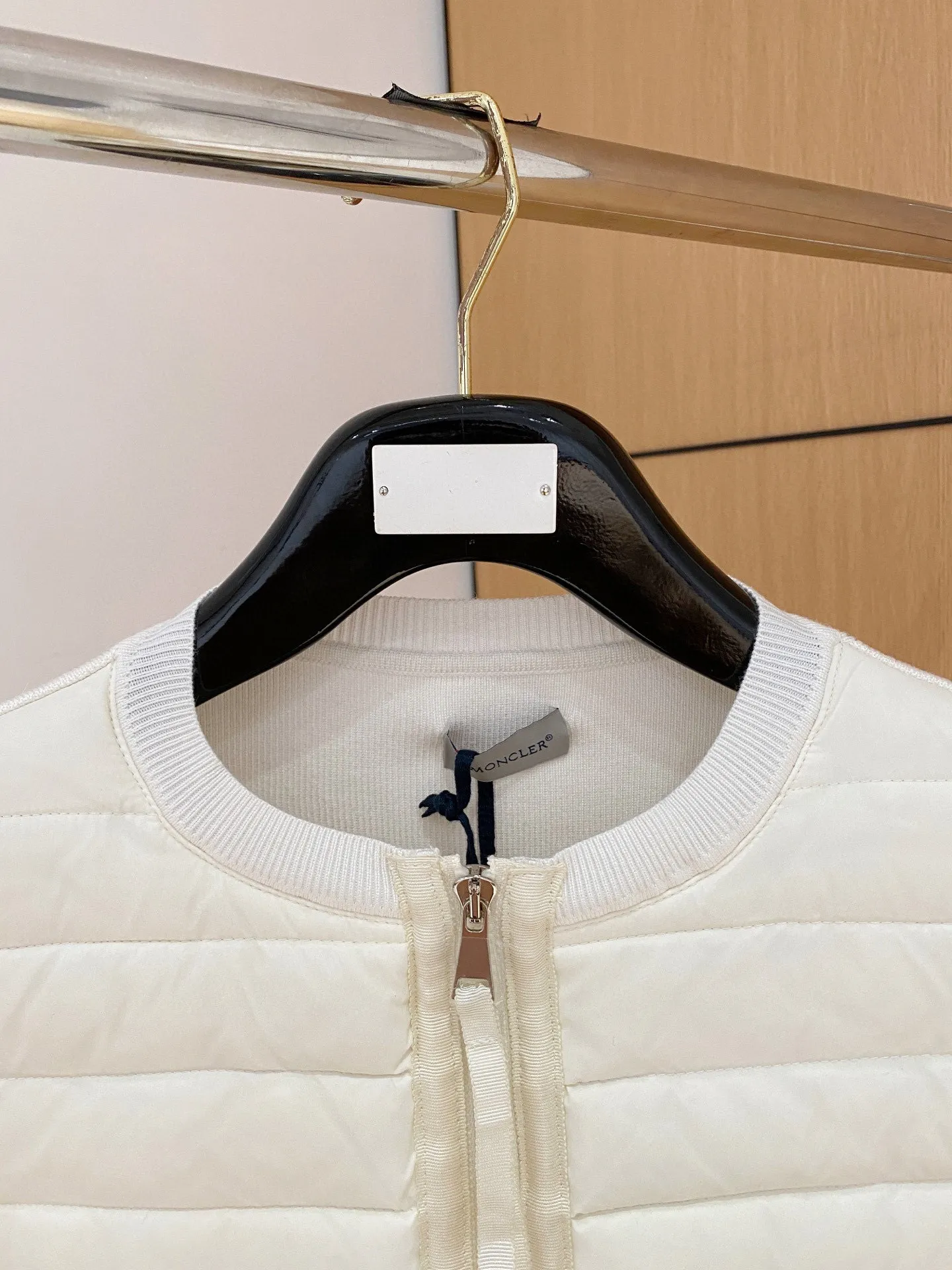 Moner 25 ， 。 ， ， ， 。 • • Longue saison • size：1234